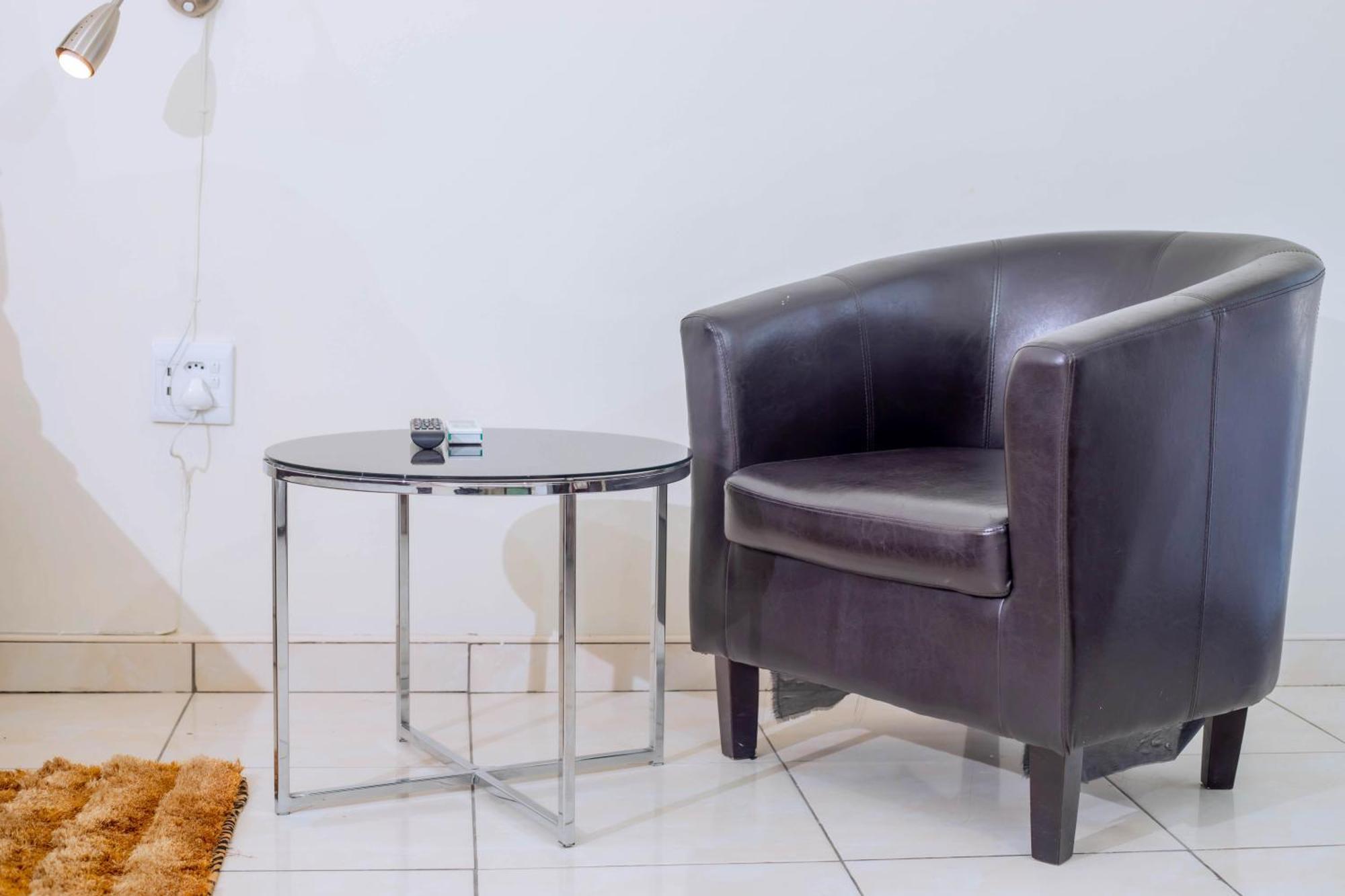 Road House Guest House Omuthiya Екстер'єр фото